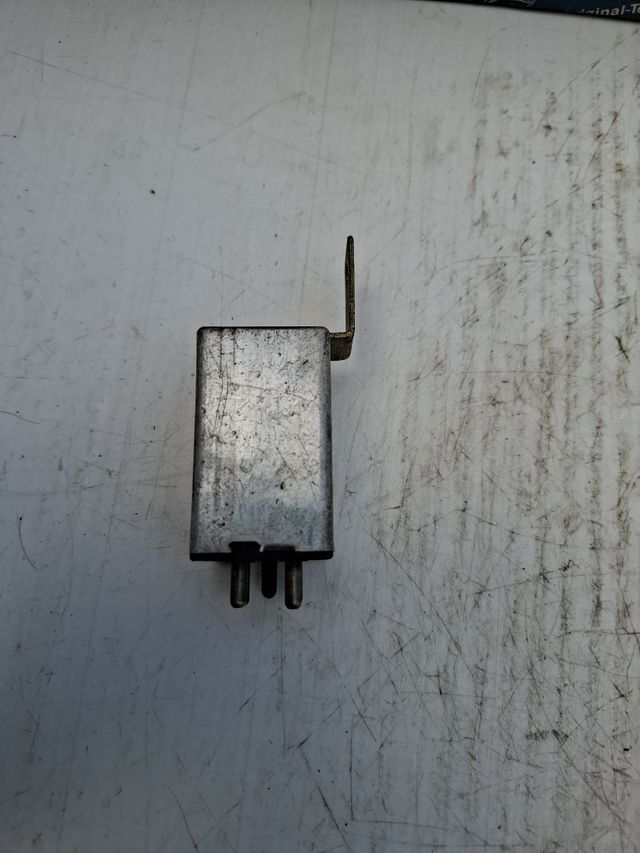 Relè Mercedes 107.820.01.10