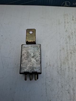 Relè Mercedes 107.820.01.10