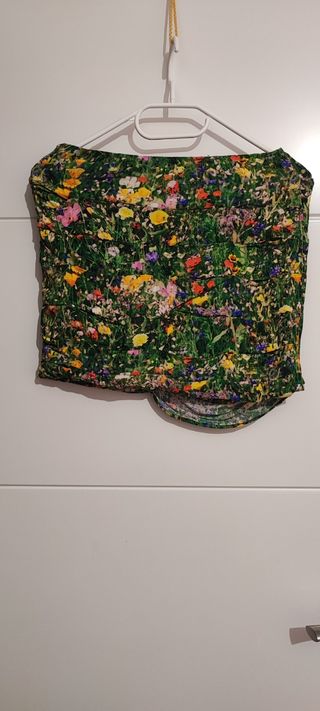 Blusa verde con estampado floral