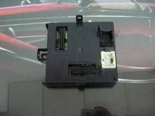 Caja de fusibles / Sicherungskasten Renault Laguna 8200141151 31230706 1750674