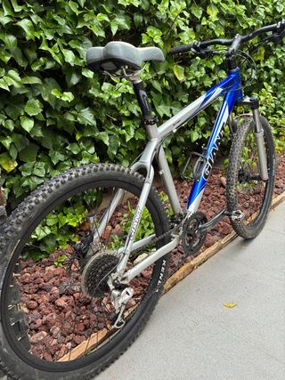 Bicicleta de Montaña Todoterreno Giant (BTT)