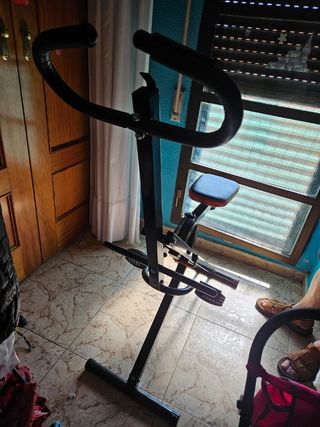 Bicicleta estática para ejercicio 