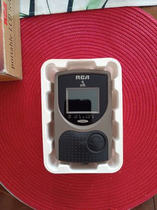 Televisor Portátil LCD RCA L2200BC Vintage