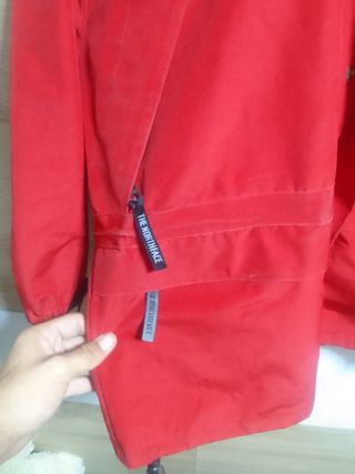 Chaqueta The North Face roja