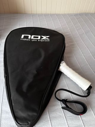 Pala NOX AT10 Genius 18K 2023