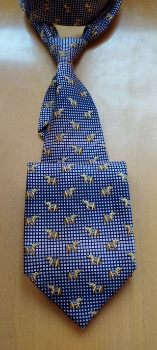 Corbata de caballero con elefantes