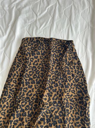 Falda Zara Leopardo Talla XS