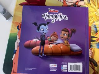 2 libros en inglés para niños y 2 de regalo