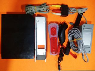 Consola Nintendo Wii Negra + Accesorios