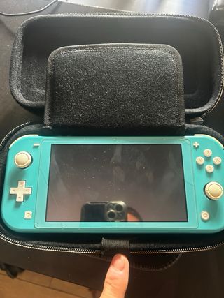 Nintendo Switch Lite Verde agua con funda
