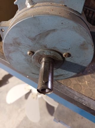 Motor trifásico para turbina de aire acondicionado