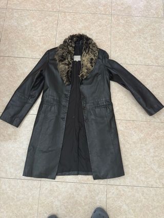 Abrigo piel cordero cuello pelo largo