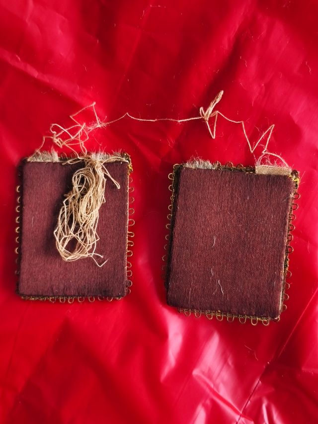 2 toppe religiose ricamate - Scapolare SXIX