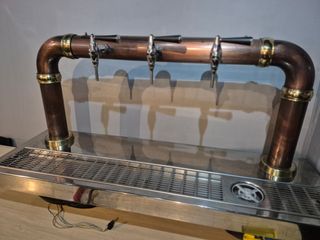 Grifo de cerveza de cobre y latón