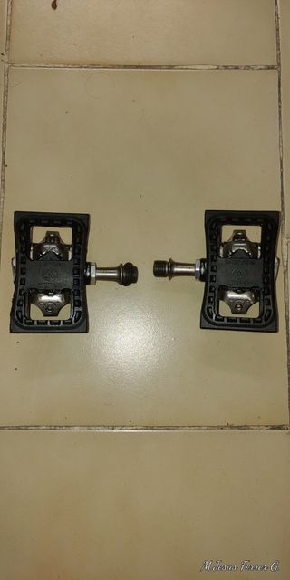 Pedales Shimano XT