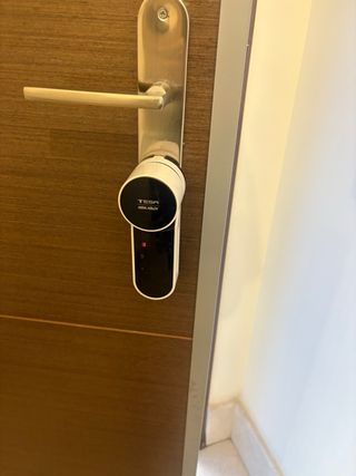 Cerradura Electrónica TESA ENTR ASSA ABLOY BLUETHO