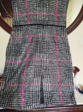 Vestido de cuadros negro y rosa