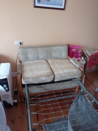 Sofá cama tela y madera