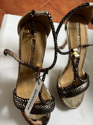 Sandalias doradas MARIA MARE Talla 36 con etiqueta