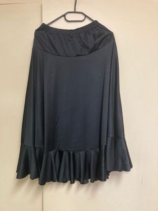 Falda flamenca niña talla 12,  negra con volante.