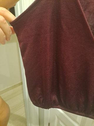 Top Bershka morado talla S