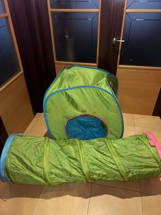Tubo de juego y tienda pop-up verde