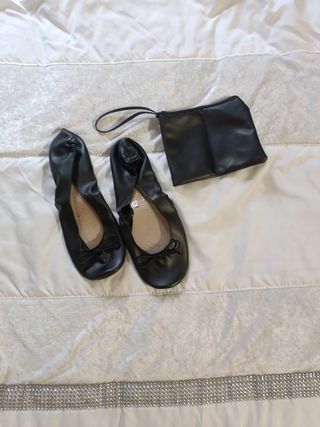 Bailarinas negras plegables con bolso