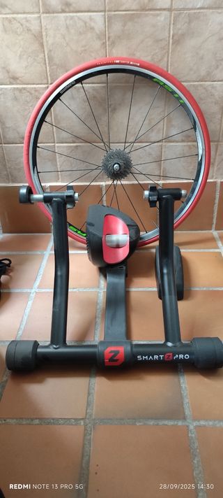Rodillo Smart Pro con Rueda y Cubierta