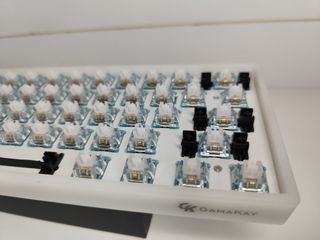 Teclado Mecánico 60% (En Caja)