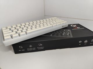 Teclado Mecánico 60% (En Caja)