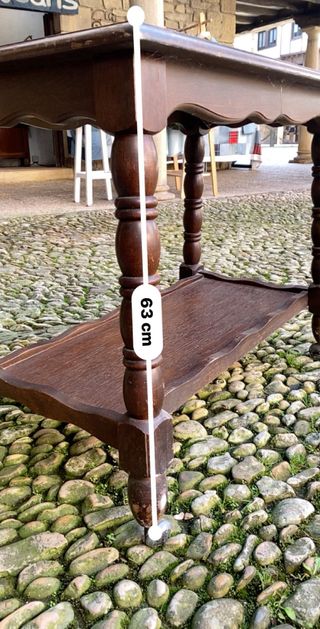 Mesa antigua auxiliar de madera maciza oscura