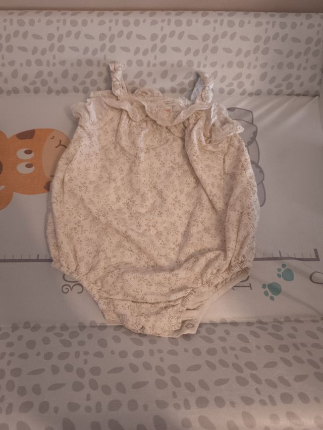 Pelele floral 9/12 meses