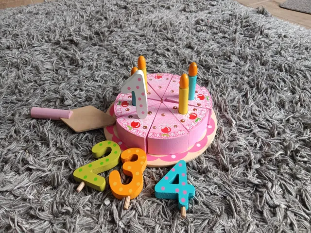 Torta in legno per compleanni