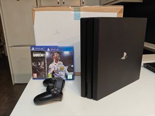 Sony PS4 Pro 1TB + 2 Juegos