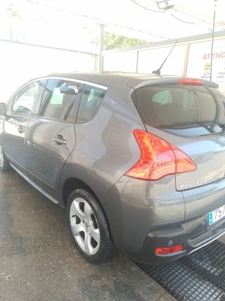 Peugeot 3008 2012