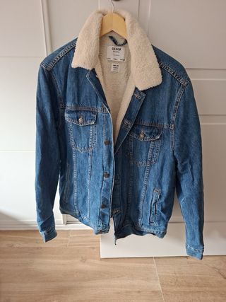 Cazadora vaquera Bershka con borrego Talla L