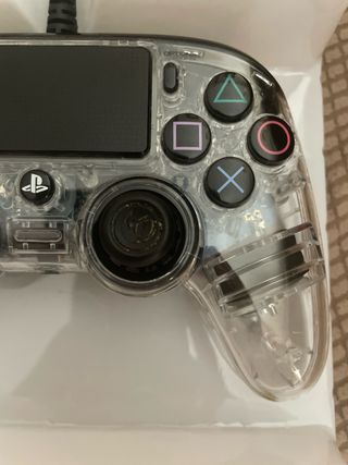 Mando Nacon PS4 LED Iluminado Compacto