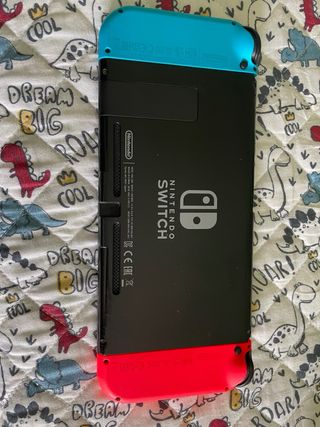 Nintendo Switch Azul y Rojo