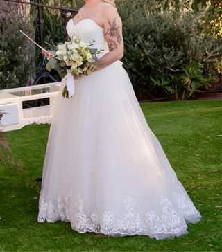 Vestido Novia y Zapatos Tacón