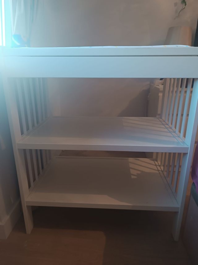 Cambiador Ikea Blanco + colchón cambiador