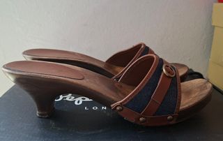Zapatos variados de mujer