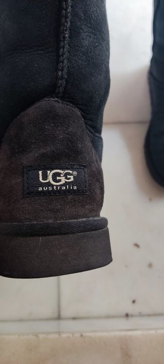 Botas UGG Negras Talla [insertar talla]