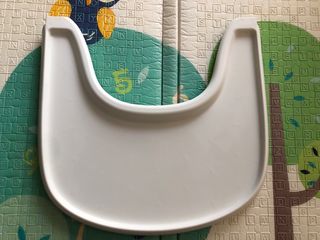 Bandeja Stokke blanca en muy buen estado
