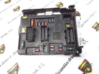 BSM Caja de fusibles CITROEN Peugeot 9643498980 S118470002D
