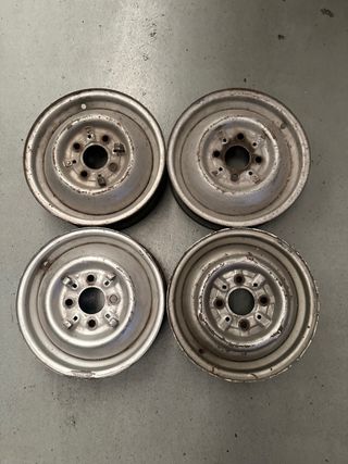 Llantas SEAT 600 (4 unidades)