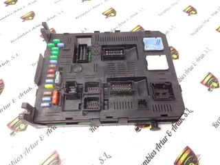 Caja de fusibles Citroën Peugeot 9664476580 BSI 2004 H02 01