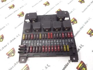 Caja de fusibles  Nissan 01501078-1 015010781