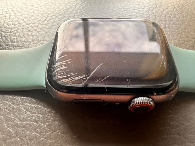 Apple Watch SE GPS + Celular