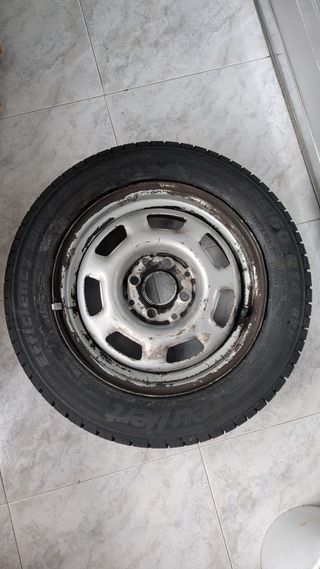 Neumático Feu Vert 185/60 R14 82H nuevo + llantas