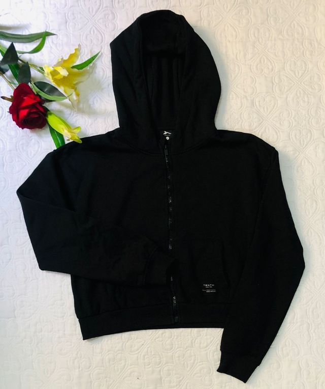 Sudadera con capucha negra